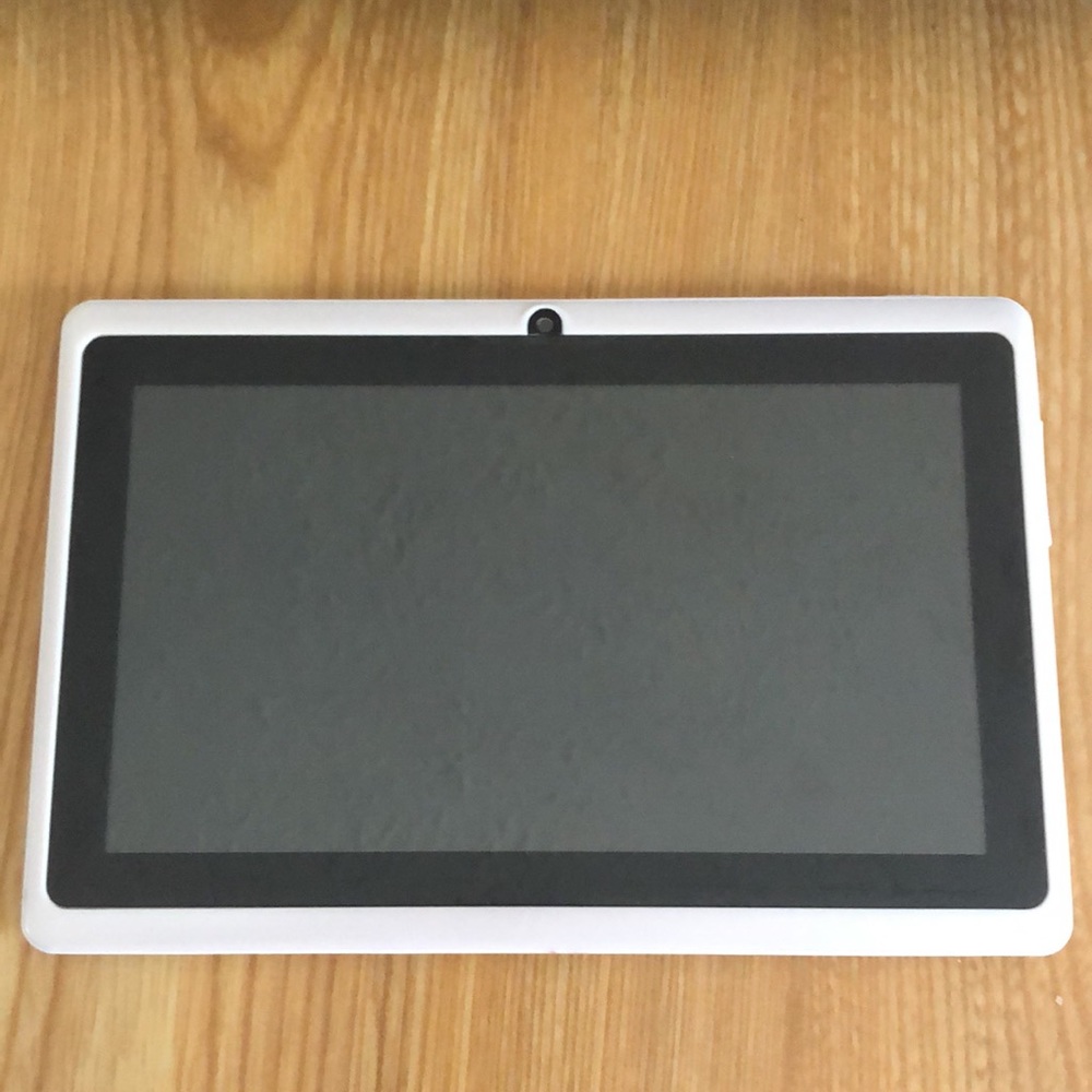 Pioneer R1 7” Tablet - Picture 2 of 4